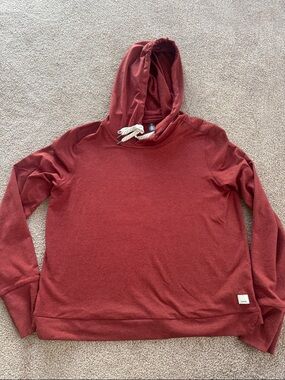 NWOT Woman’s Vuori Pullover Sweater -